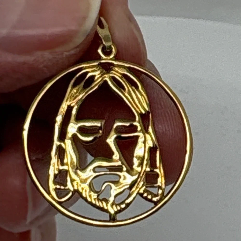 Gold Tone Jesus Face Round Pendant Charm Religious Christian‎ Faith Confirmation